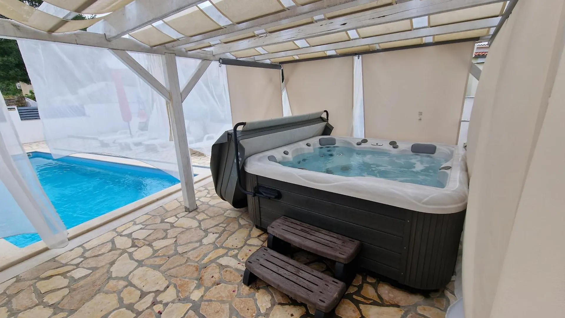 Haus Milly Jacuzzi & Pool Villa Krnica 0*,