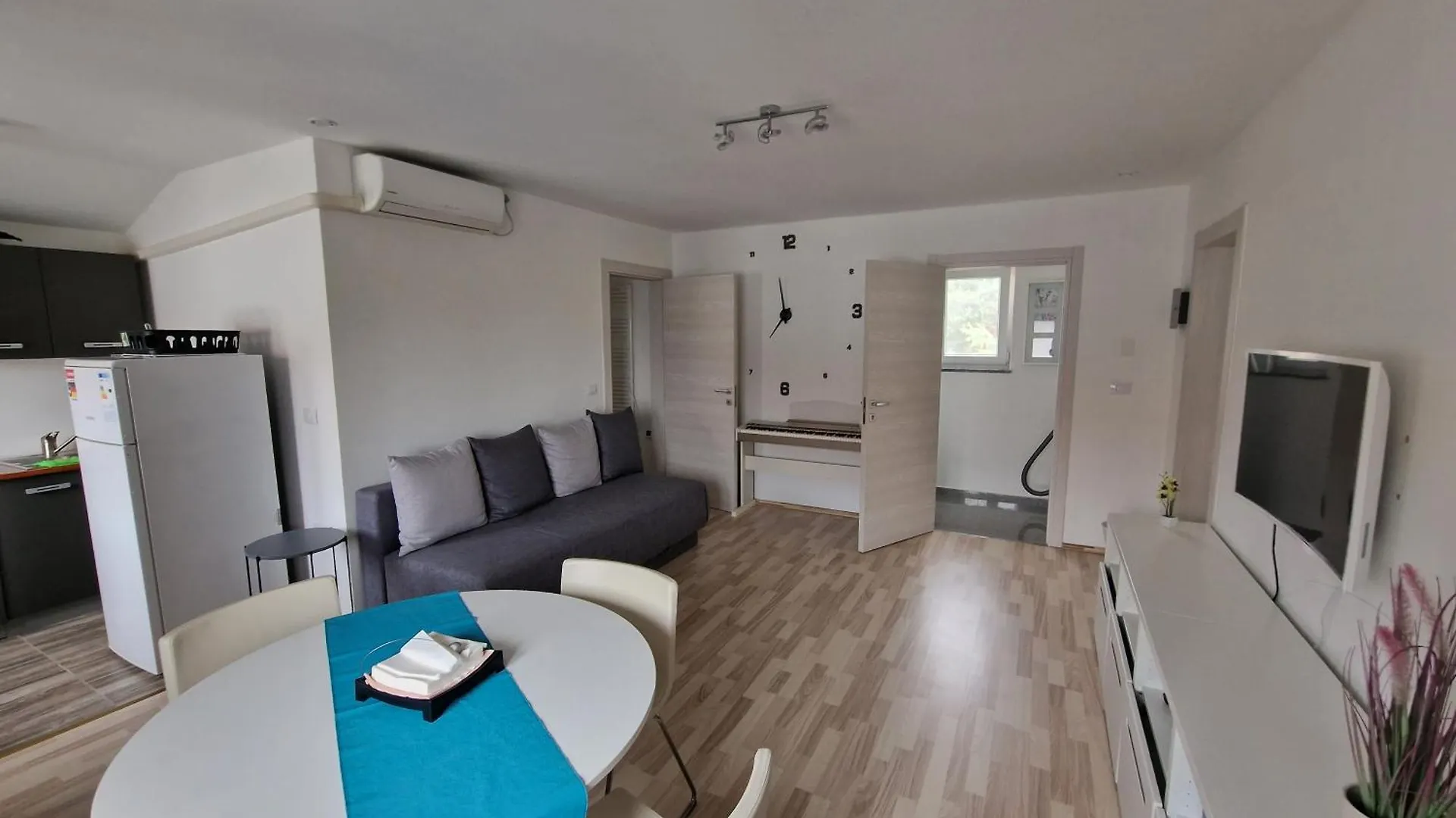 Haus Milly Jacuzzi & Pool Villa Krnica 0*,  Croatia