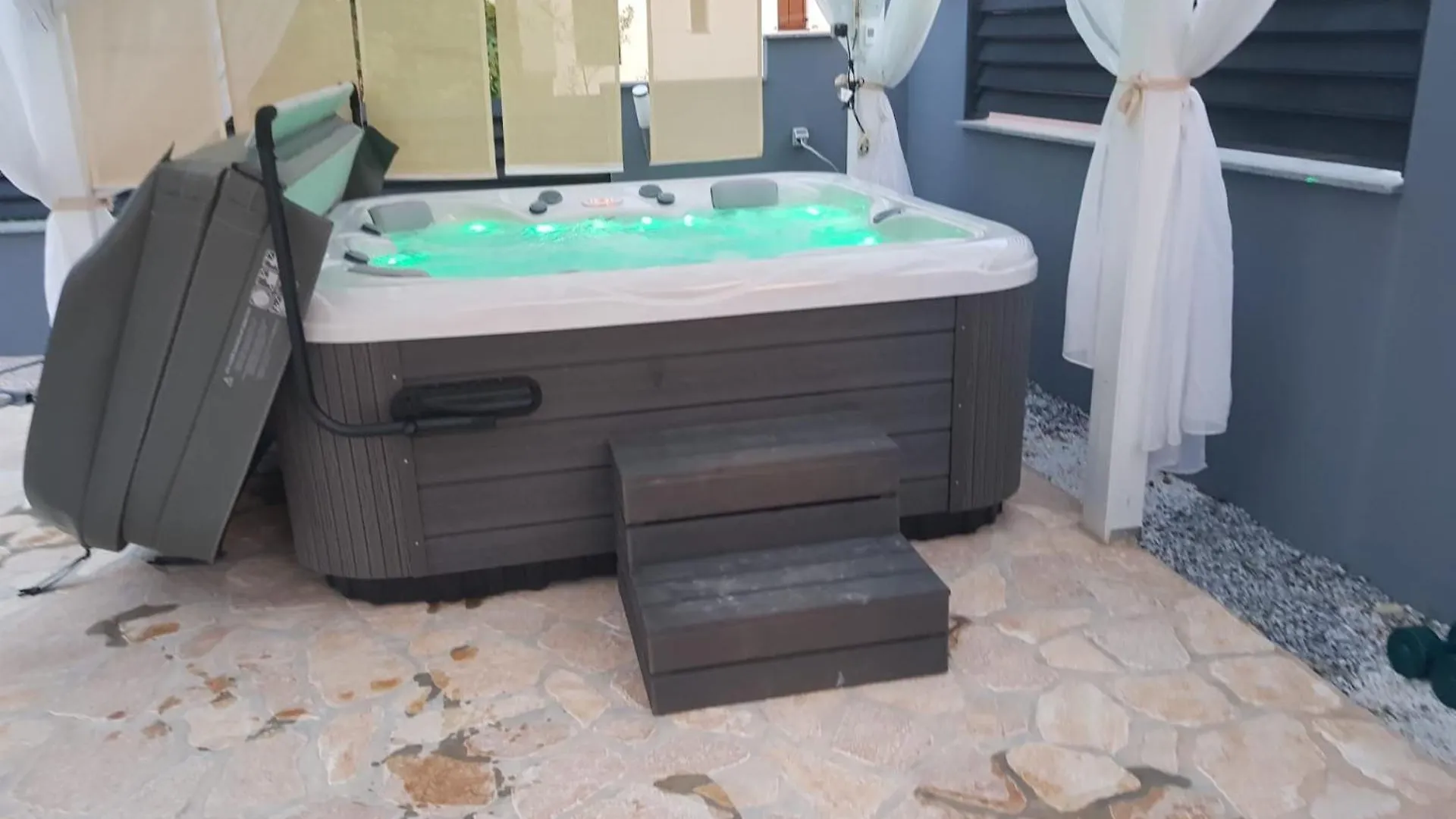 Haus Milly Jacuzzi & Pool Villa Krnica Holiday home