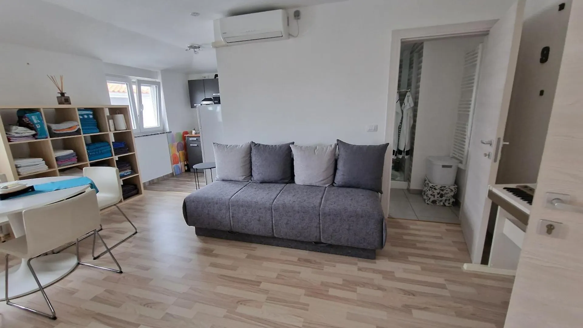 Holiday home Haus Milly Jacuzzi & Pool Villa Krnica