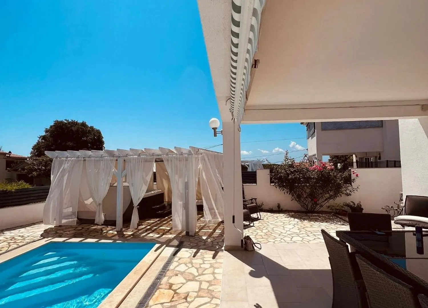 Haus Milly Jacuzzi & Pool Villa Krnica