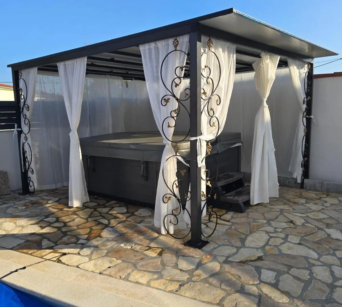 Holiday home Haus Milly Jacuzzi & Pool Villa Krnica Croatia